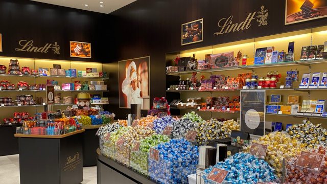 アミュプラザ熊本1階『リンツ・ショコラ・ブティック』宝石のような