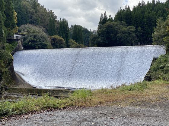 白水ダム