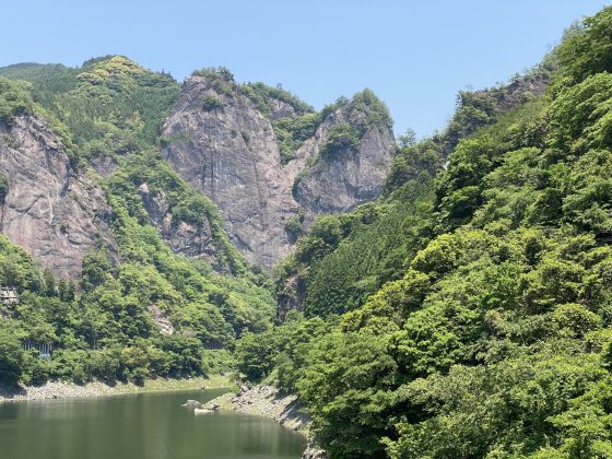 けほぎ橋ハート岩