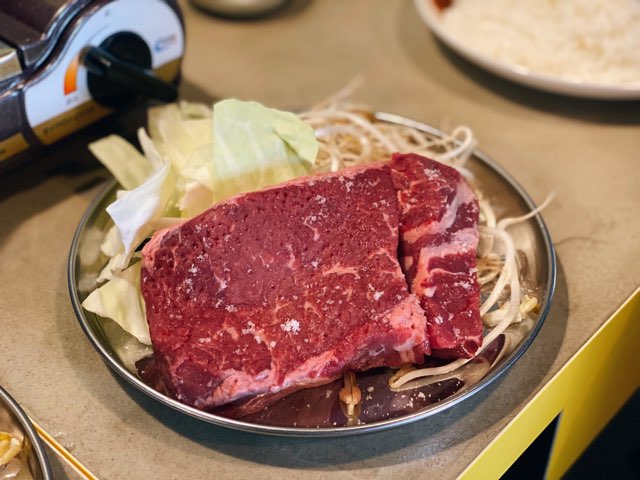 焼肉ひとね屋