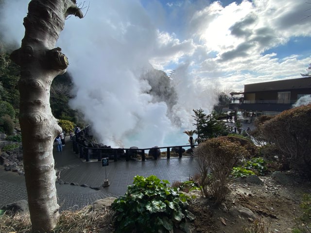 別府地獄めぐり海地獄