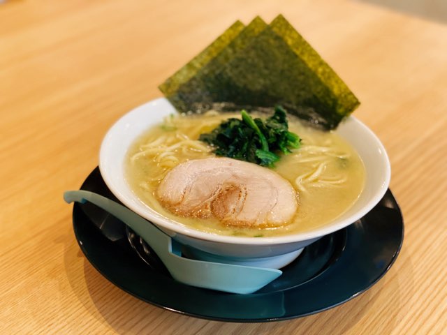 横浜家系ラーメン白金家浜線バイパス店