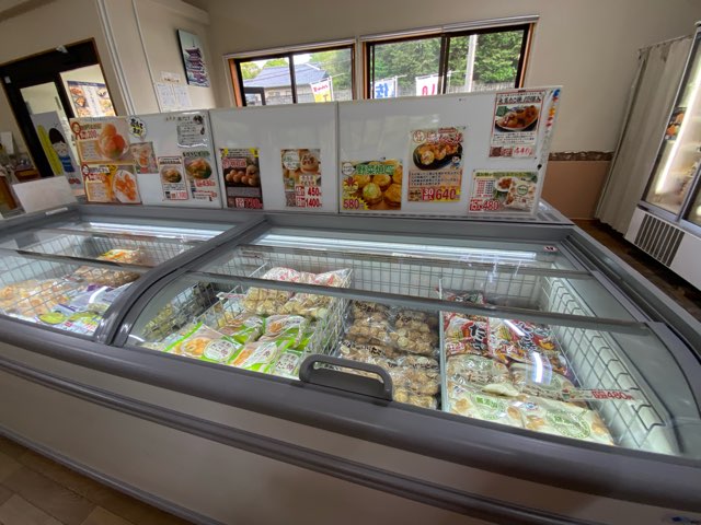 八ちゃん堂工場直売所