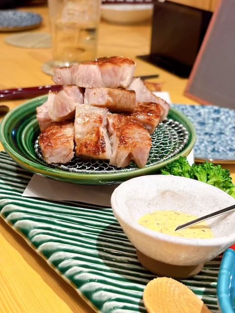 胴長短足