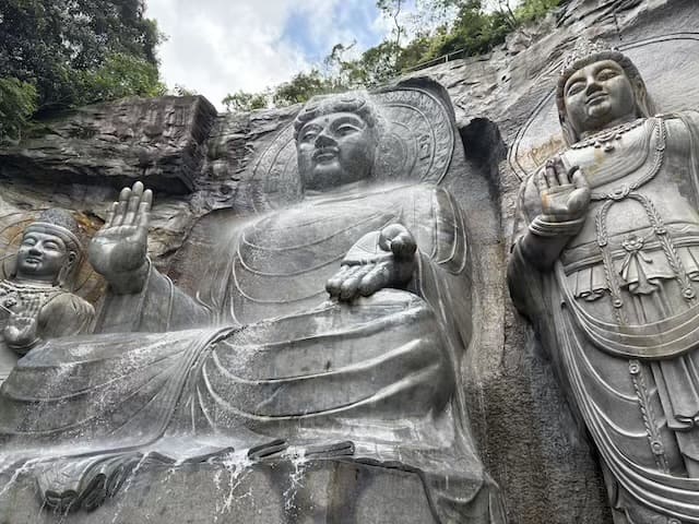 摩崖の里大島石仏山