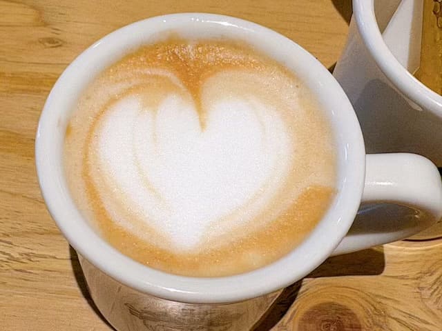 10 COFFEE BREWERS 別府駅高架下店