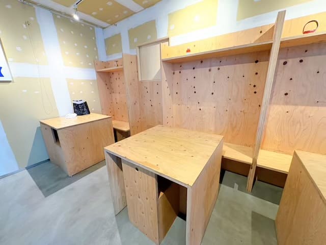 10 COFFEE BREWERS 別府駅高架下店