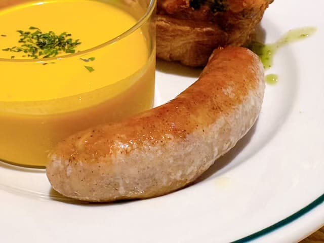 10 COFFEE BREWERS 別府駅高架下店