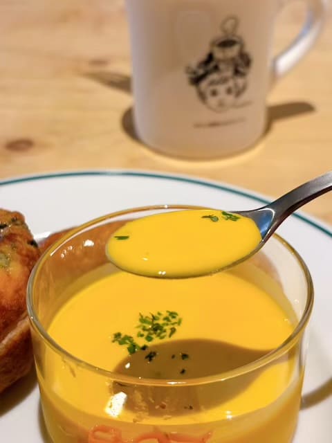 10 COFFEE BREWERS 別府駅高架下店